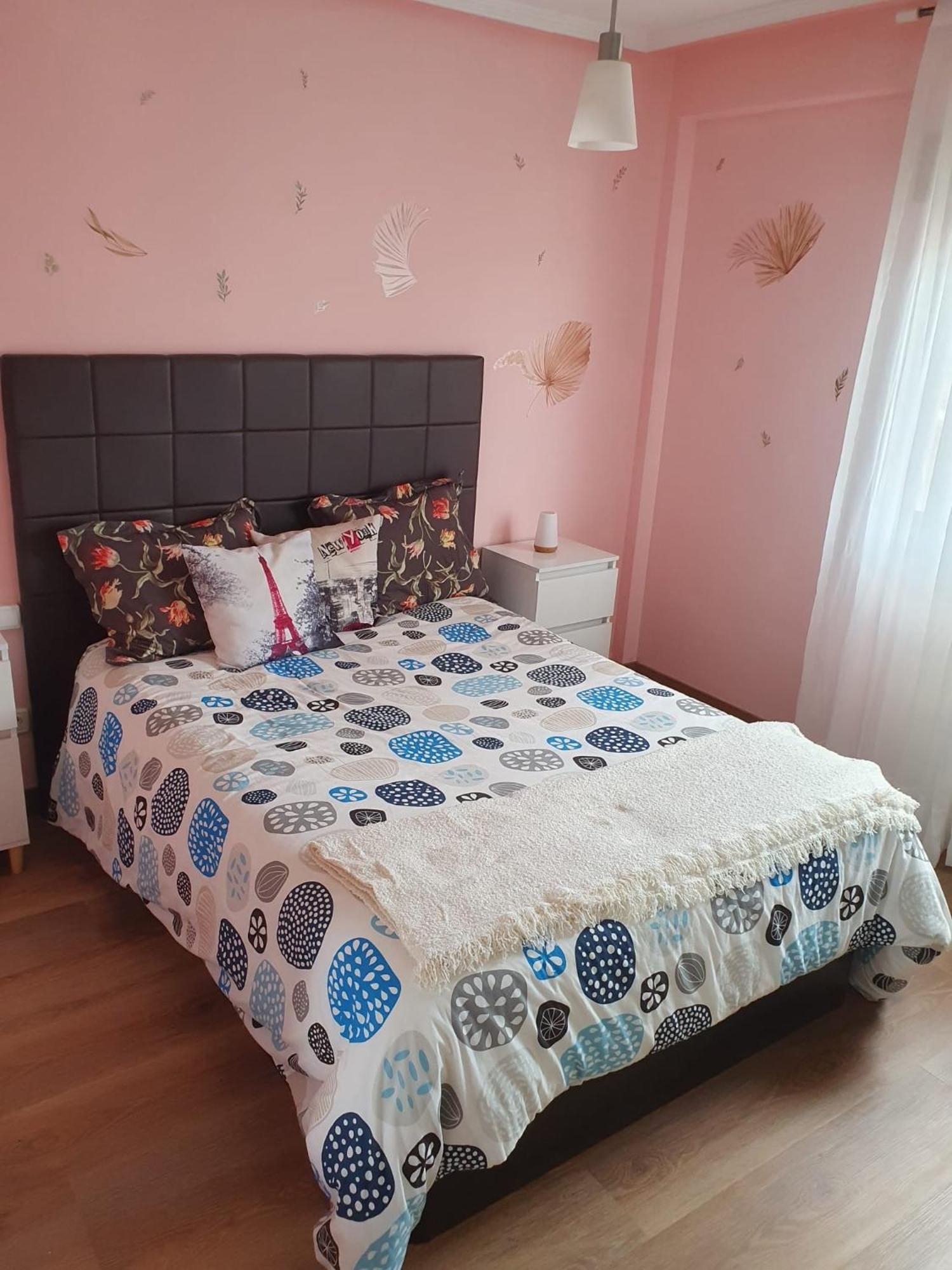 Vistas Monte Naranco Apartamento Con Parking 5Euros Al Dia Oviedo Bagian luar foto