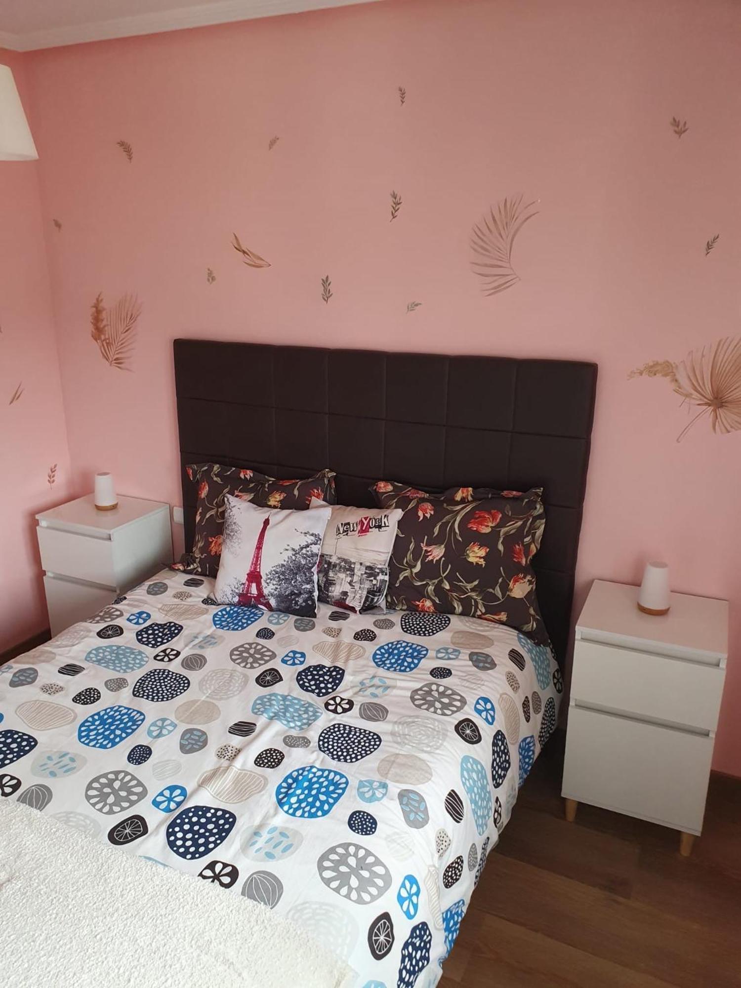 Vistas Monte Naranco Apartamento Con Parking 5Euros Al Dia Oviedo Bagian luar foto